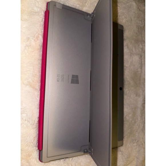 Microsoft Surface 2 RT (32GB) & Touch Keyboard 💖 - Picture 16 of 17